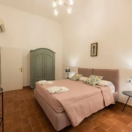 Santa Croce Palace *