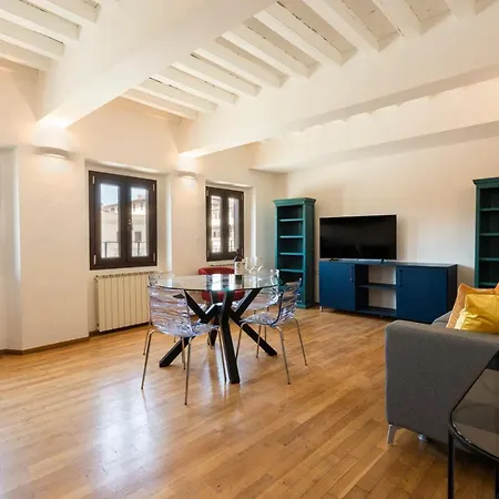 Santa Croce Palace By Mmega Apartment *