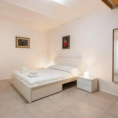 Apartamento Santa Croce Palace *