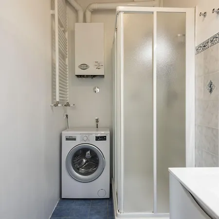 Santa Croce Palace By Mmega