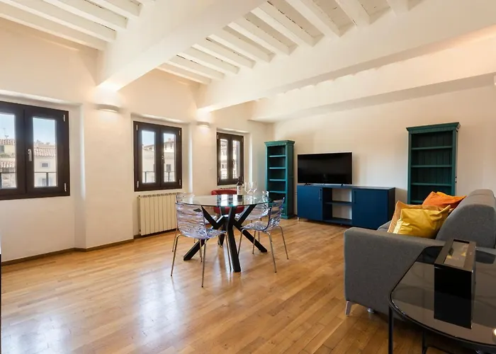 Santa Croce Palace By Mmega Apartmán *