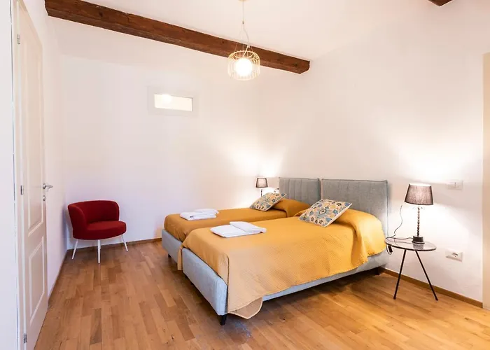 Santa Croce Palace By Mmega Apartmán