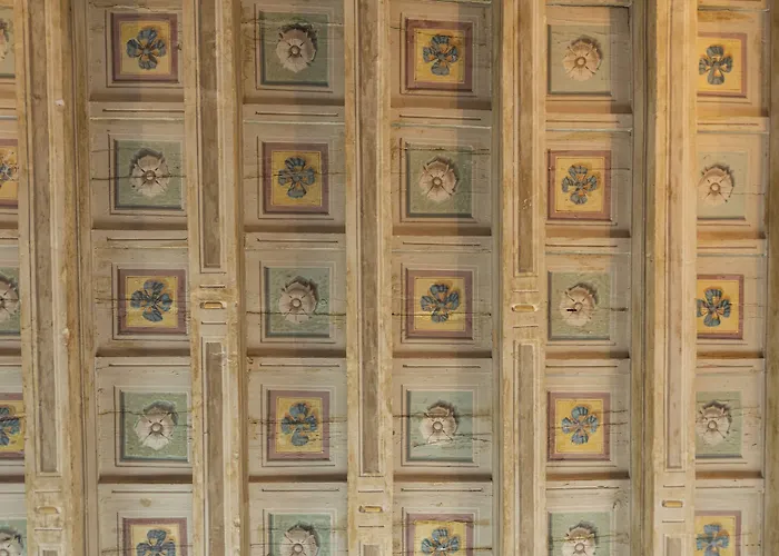 Santa Croce Palace By Mmega